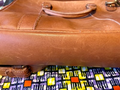 Maßgefertigte Notebook Tasche aus echtem Leder