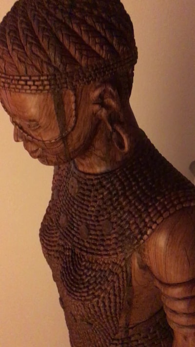 Buddha Statue (Afrikanische Frau) Fotos vom Kunden