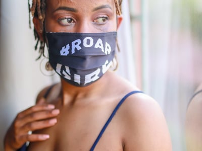 100 custom made face masks with logo "That Girl"