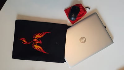 Maßgefertigte Laptop-Hülle und Maustasche Fotos vom Kunden