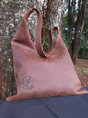 Maßgefertigte Leder-Tote-Bag mit Reißverschluss - Design Ideen und Vorschläge vom Handwerker