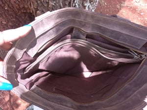 Wie man Maßgefertigte Leder-Tote-Bag mit Reißverschluss herstellt – Arbeitsschritte