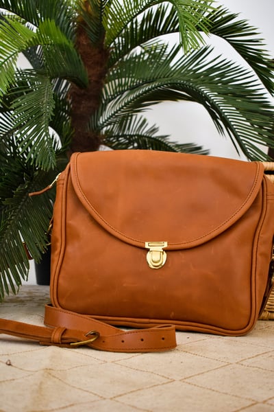 Theft-proof ladies handbag in standard design