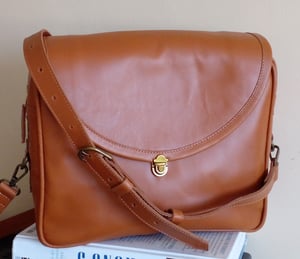 Wie man Diebstahlsichere Damenhandtasche nach Maß herstellt – Arbeitsschritte