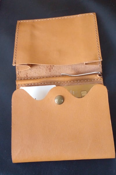 Custom Made Leather Wallet in saddle leather quality within custom made realization