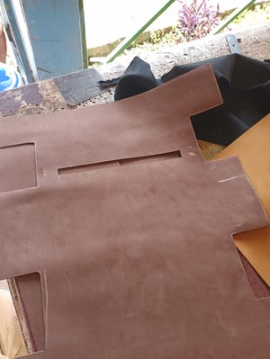 Maßgefertigte Leder-Tote-Bag mit Reißverschluss - Design Ideen und Vorschläge vom Handwerker