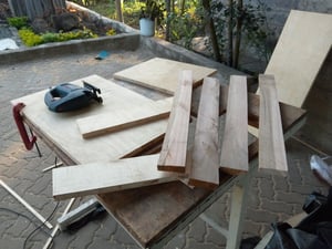 How to make a Custom Home Office Desk 107×42 cm – work in progress