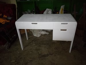 How to make a Custom Home Office Desk 107×42 cm – work in progress
