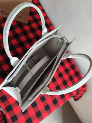 Wie man Weiße Lederhandtasche für A4 nach Maß herstellt – Arbeitsschritte