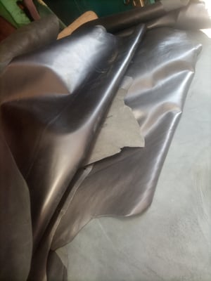 How to make a Custom-Made Leather Wallets With Coin Pocket – work in progress