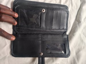 Wie man Brieftasche mit Münzfach für 12 Karten nach Maß herstellt – Arbeitsschritte