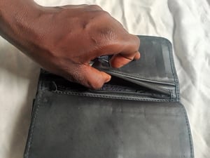 Wie man Brieftasche mit Münzfach für 12 Karten nach Maß herstellt – Arbeitsschritte
