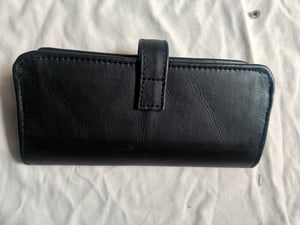 Wie man Brieftasche mit Münzfach für 12 Karten nach Maß herstellt – Arbeitsschritte