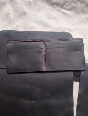 Wie man Maßgefertigte Geldbörse 20×10 cm mit Münzfach herstellt – Arbeitsschritte