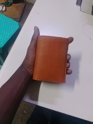 How to make a Custom Leather Wallet for 11 Cards – work in progress