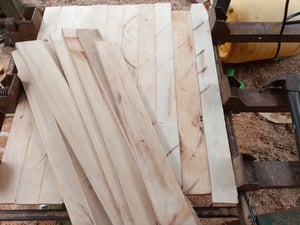 Wie man Besteckkasten 48,5×32,6 cm nach Maß herstellt – Arbeitsschritte