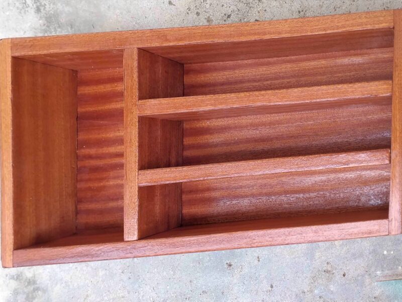 Cutlery tray with the dimensions: 200 mm wide, 450 deep