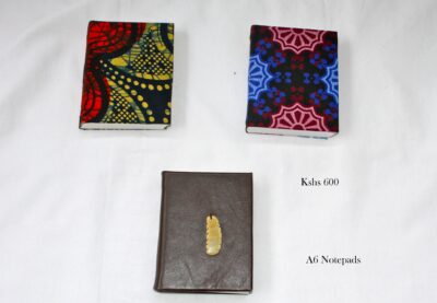 A6 und A5 Bücher mit Kitenge Stoff bezogen
