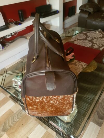 Custom made chic handbag within custom made realization