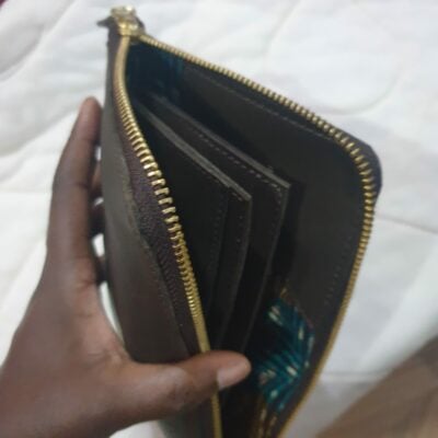 Custom made wallet within custom made realization