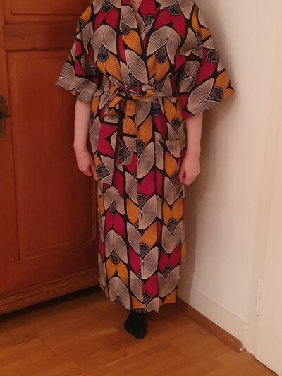 Maßgeschneiderter Kimono mit Taschen und Gürtel Fotos vom Kunden