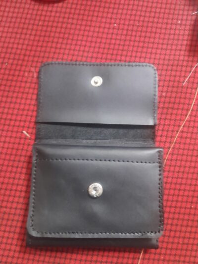 Maßangefertigte Geldtasche - Kopie meiner alten Geldtasche waehrend der Massanfertigung