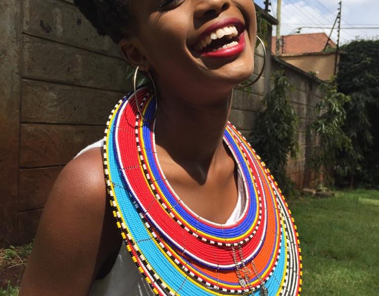 Maßgefertigte vierstufige Maasai Halskette