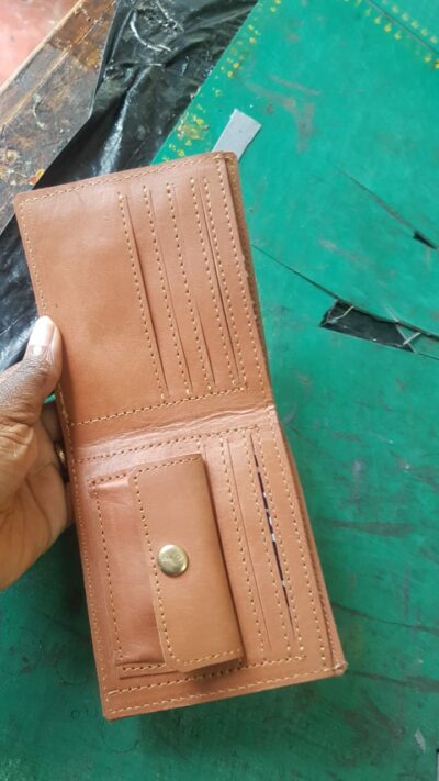 High-end leather purse within custom made realization