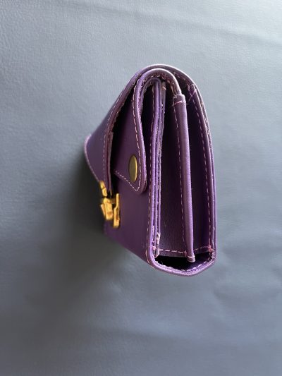 Custom-Made Purse: Unique Design & Embroidery within custom made realization
