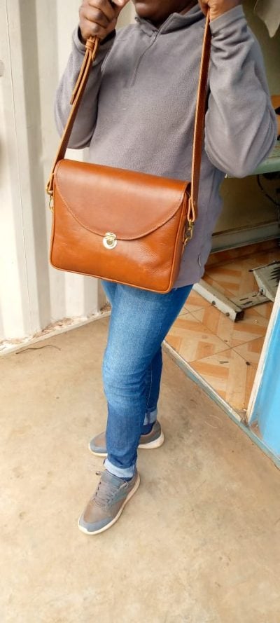 Custom made theft-proof ladies handbag like this: within custom made realization