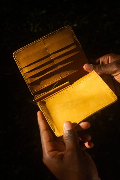 Maßgeschneiderte Brieftasche Sattelleder Qualität